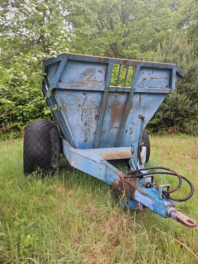 Gronddumper, Dieren en Toebehoren