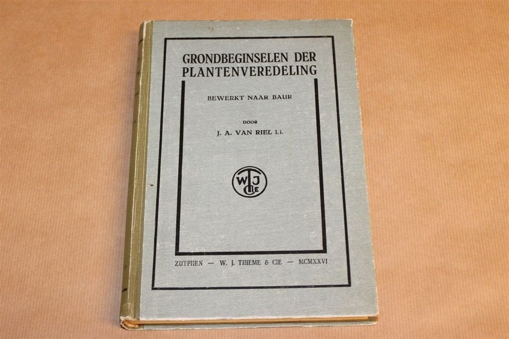 Grondbeginselen der Plantenveredeling — Antiek Leerboek 1926, Boeken, Ophalen of Verzenden, Gelezen
