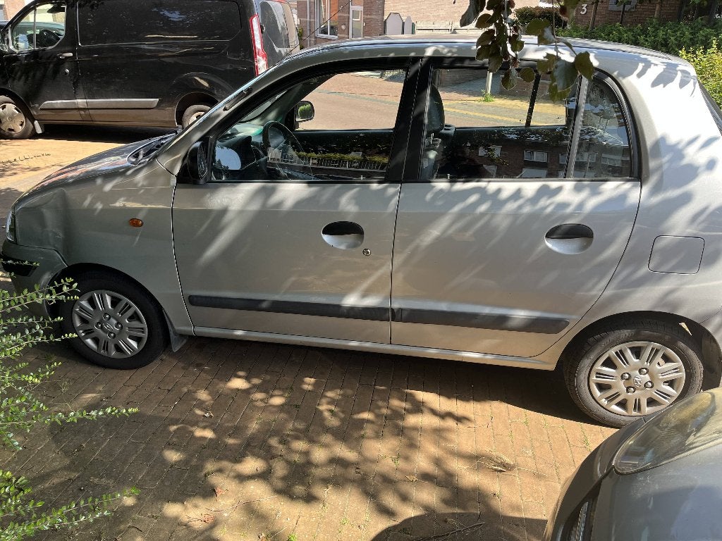Hyundai Atos 1.1 2006 Grijs, Voorwielaandrijving, 31 €/maand, 4 cilinders, Origineel Nederlands