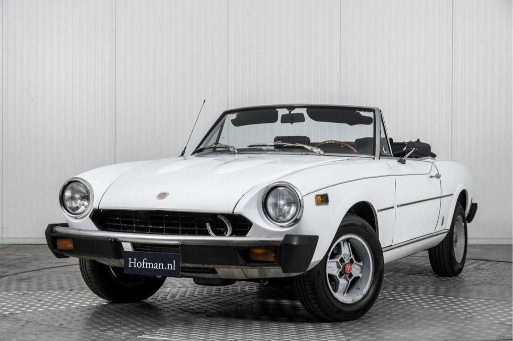 Fiat 124 Spider . (bj 1977), Gebruikt, 4 cilinders, Cabriolet, Wit