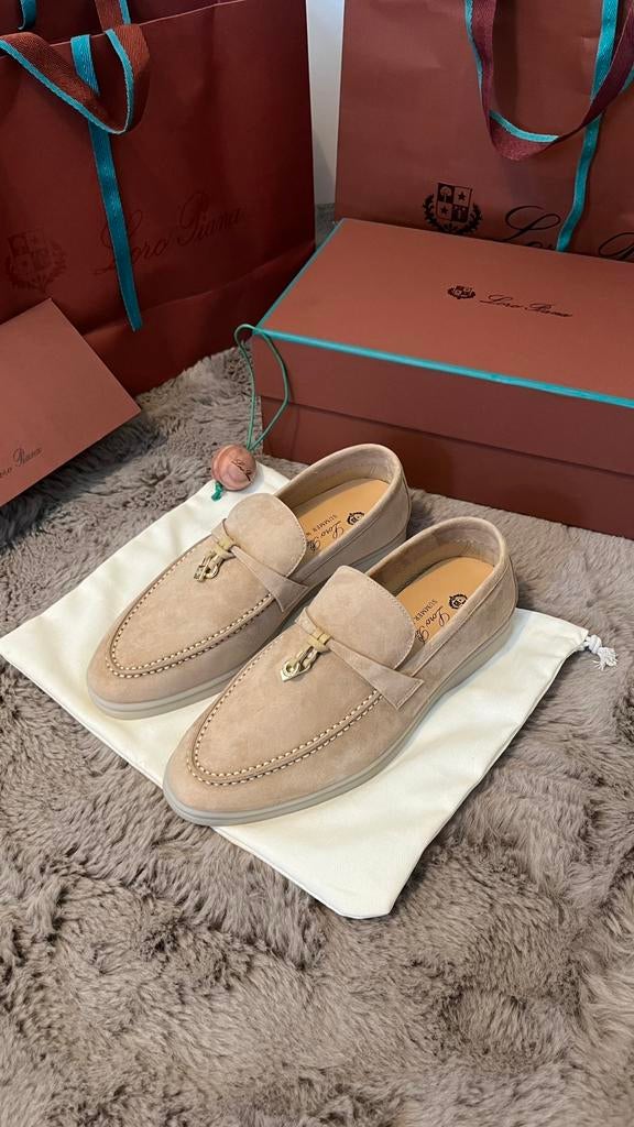 Loro Piana Dames Loafers Maat 38, Ophalen of Verzenden, Nieuw, Beige, Instappers