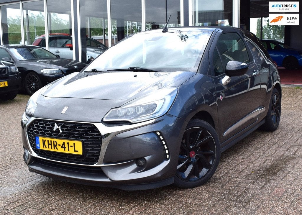 DS 3 Cabrio 1.2 PureTech So Chic DS3 Cabrio Performance Line, Auto's, DS, Stof, Gebruikt, 1199 cc, Cabriolet
