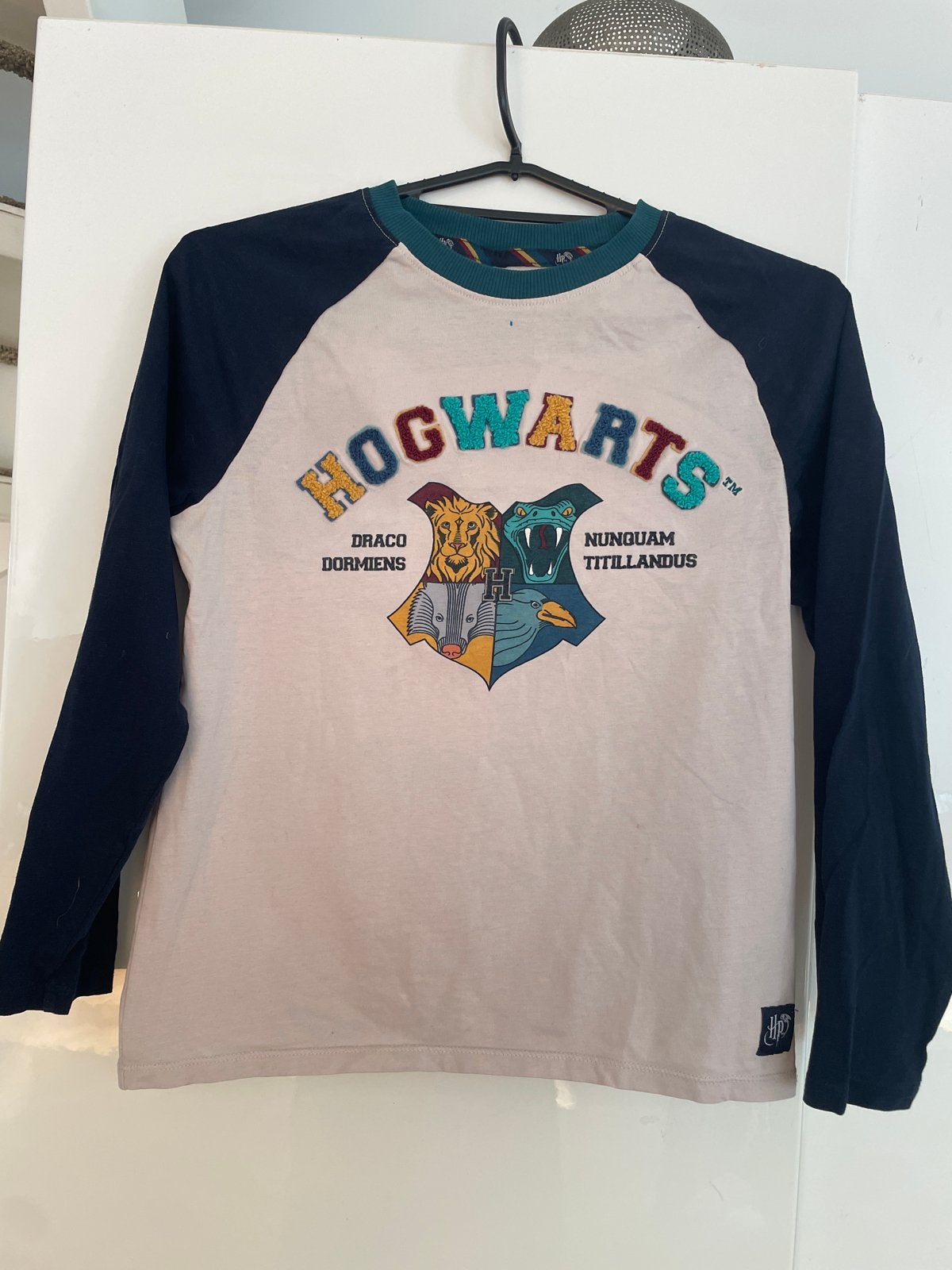 Harry Potter Hogwarts Longsleeve M&S - Maat 8-9 jaar, Ophalen of Verzenden, Gebruikt, Jongen of Meisje, Shirt of Longsleeve
