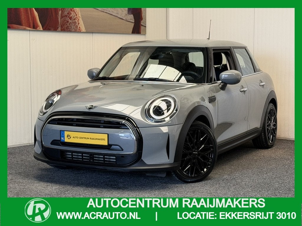 MINI 5-deurs 1.5 COOPER CLASSIC NAVIGATIE CRUISE CONTROL CLI, Auto's, Gebruikt, Zwart, Origineel Nederlands, Bedrijf