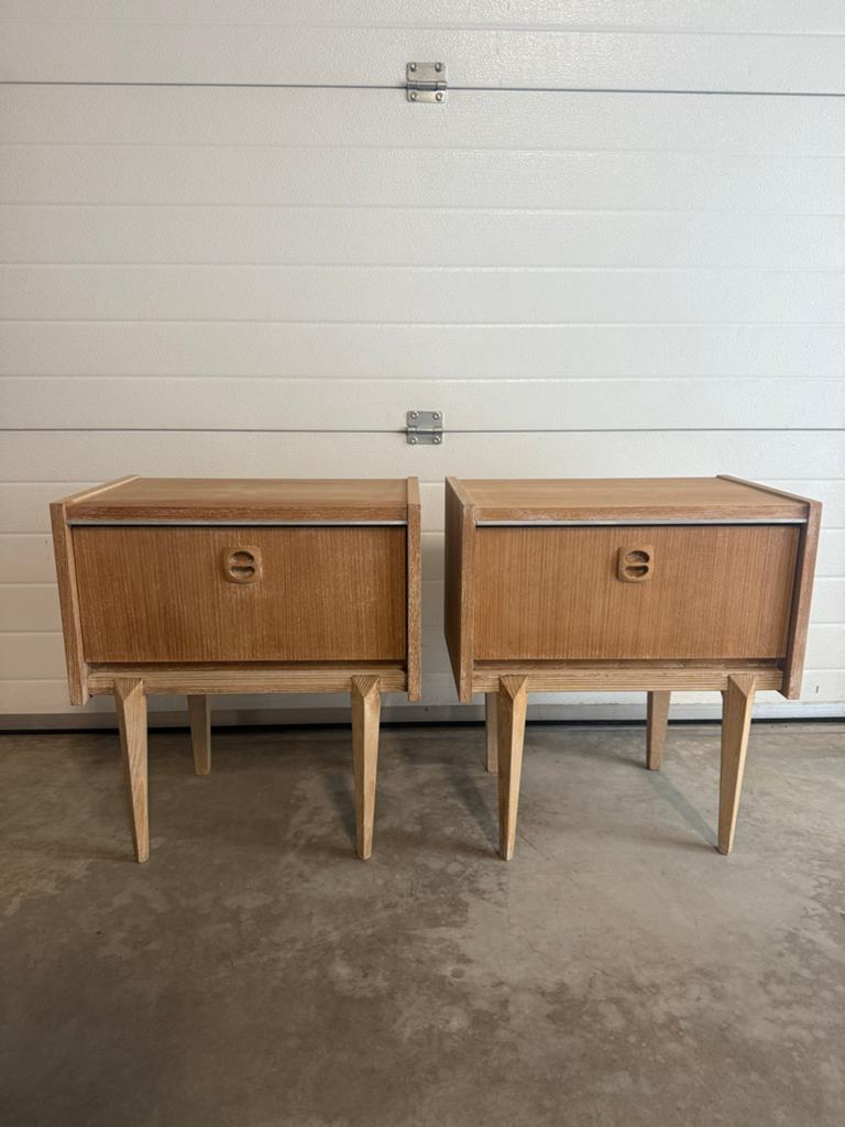 Set Deense nachtkastjes opknapper teak fineer jaren 60 retro, Ophalen, Gebruikt, 55 tot 70 cm, 45 tot 65 cm