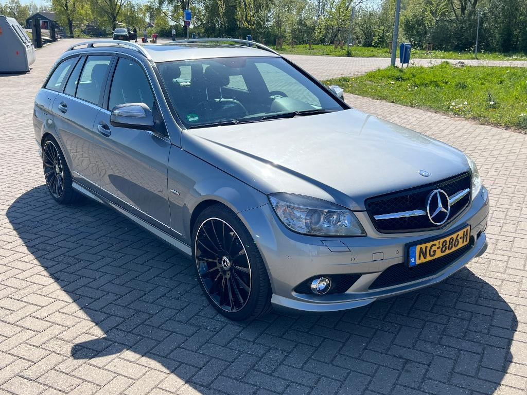 Mercedes C350 V6 AMG | NIEUWE APK 2027 | Youngtimer | HK, Auto's, Mercedes-Benz, Automaat, Achterwielaandrijving, 1800 kg, Zwart