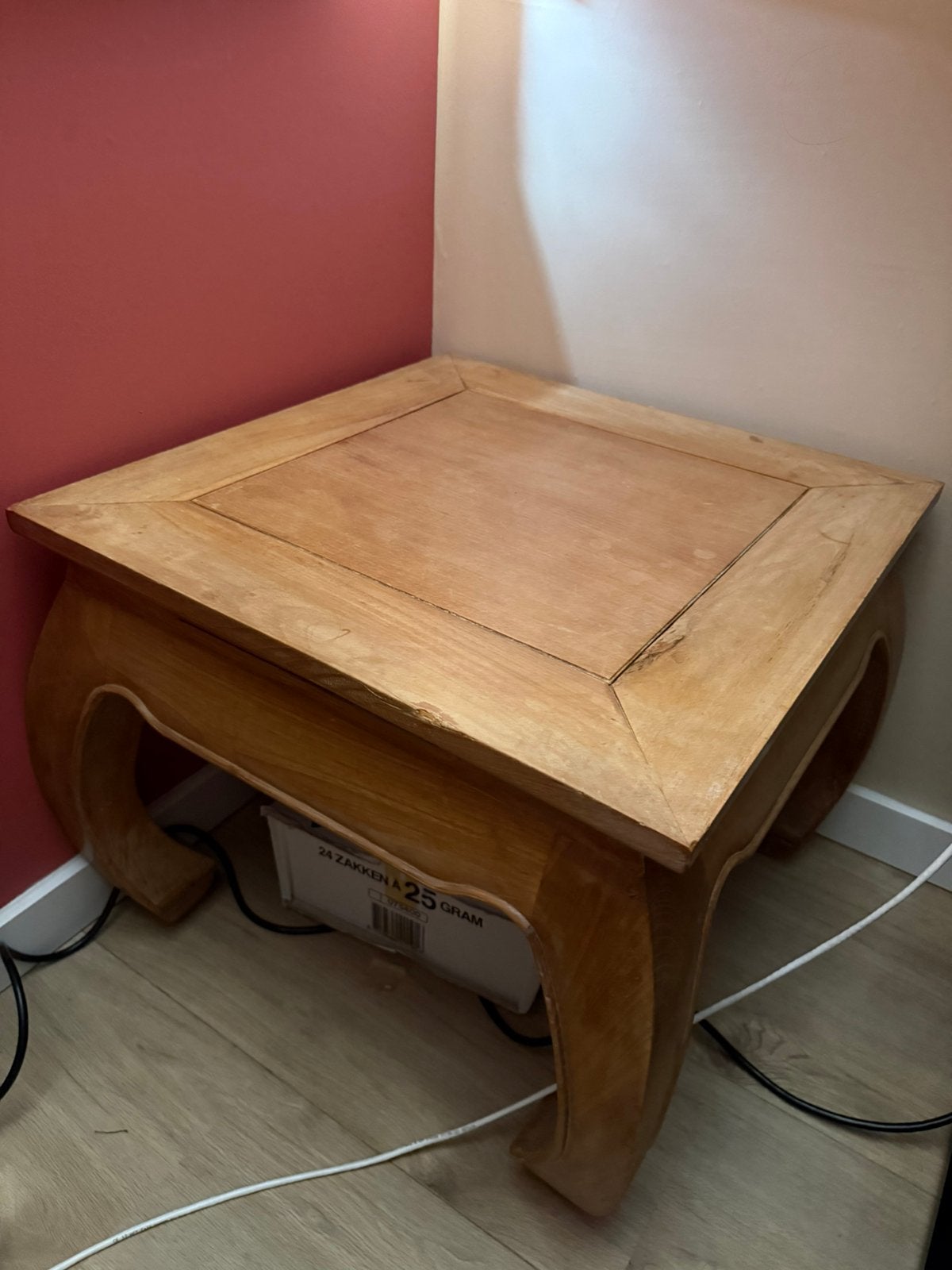 Opium salon tafel, Ophalen