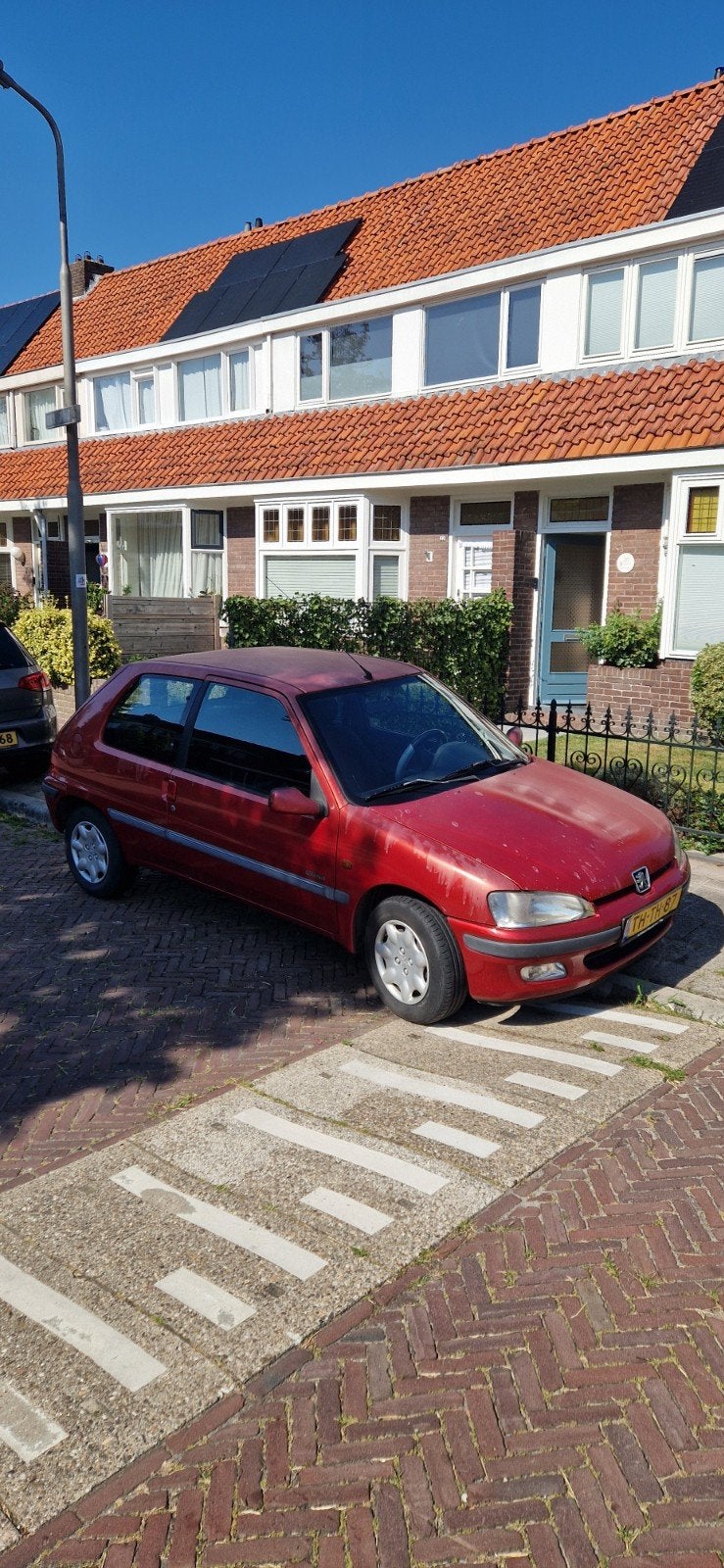 Peugeot 106 1.1 Accent 1998 Rood, Auto's, Peugeot, Voorwielaandrijving, 4 cilinders, 400 kg, Origineel Nederlands