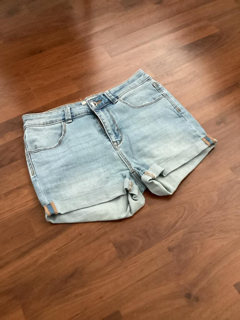 Pimkie denim korte broek maat S - Nieuwstaat, Ophalen of Verzenden, Nieuw, Blauw, W28 - W29 (confectie 36)