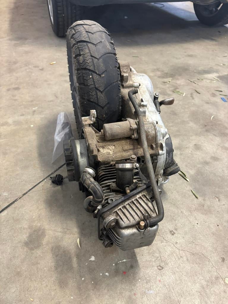 zip 4t 50cc carb blok, Ophalen of Verzenden, Gebruikt, Blok, Piaggio