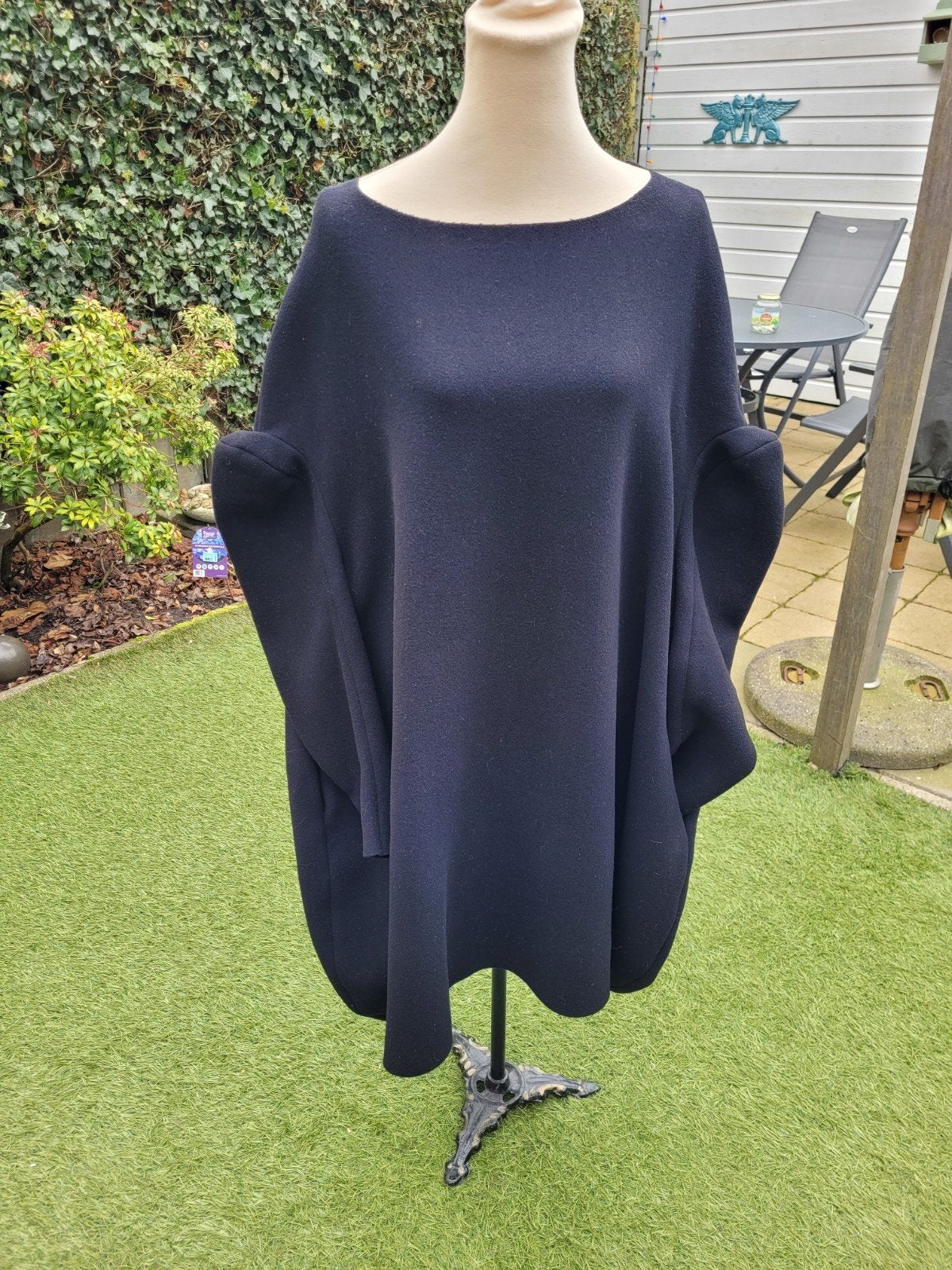 Zeer aparte Rundholz winter japon maat S (valt groot), Kleding | Dames, Jurken, Zwart, Rundholz, Ophalen of Verzenden, Zo goed als nieuw