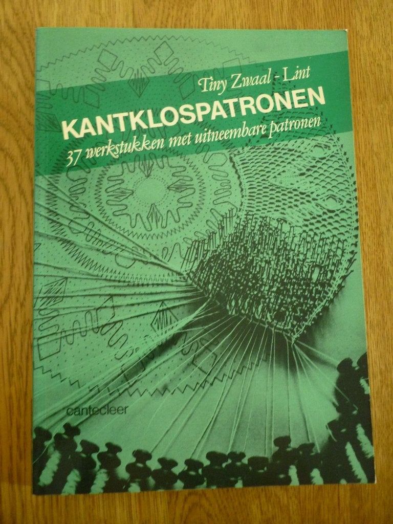 Kantklospatronen - Tiny Zwaal-Lint, Hobby en Vrije tijd, Kantklossen, Ophalen of Verzenden, Zo goed als nieuw, Boek of Tijdschrift