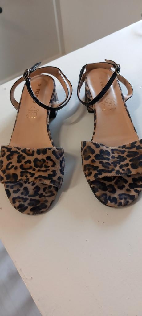 sandaaltjes panterprint  38, Ophalen of Verzenden, Zo goed als nieuw, Bruin, Sandalen of Muiltjes