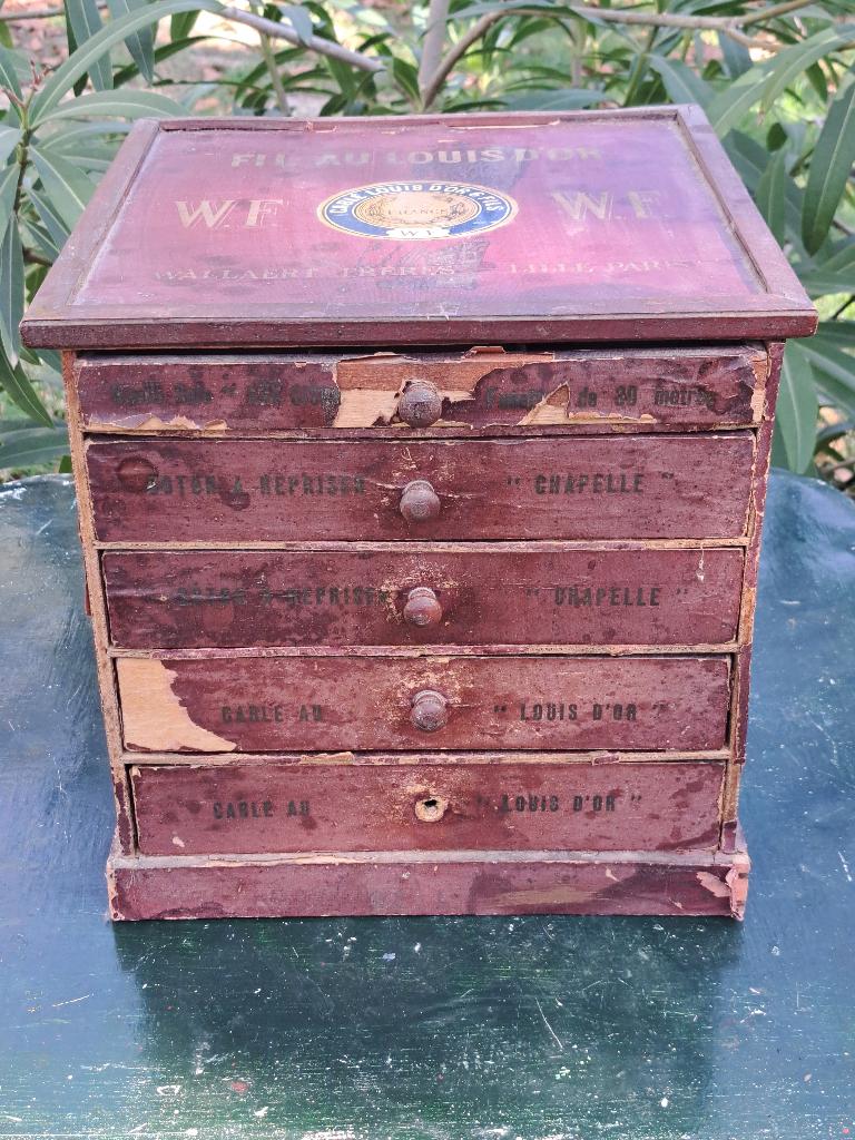Prachtig oud fourniture en garen kastje, Ophalen of Verzenden