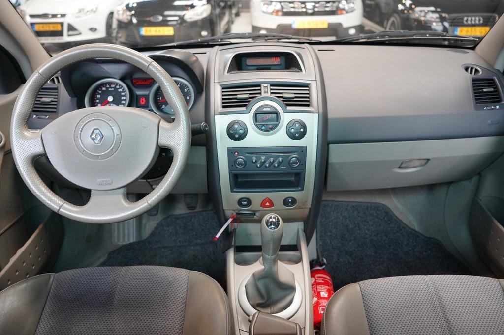 Renault Mégane Coupé-Cabriolet 1.6-16V Authentique Comfort, Auto's, Voorwielaandrijving, Gebruikt, 1295 kg, 4 cilinders