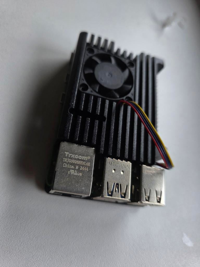 Raspberry Pi 5 8GB met Heatsink case + Fan, Computers en Software, Overige Computers en Software, Zo goed als nieuw, Ophalen of Verzenden