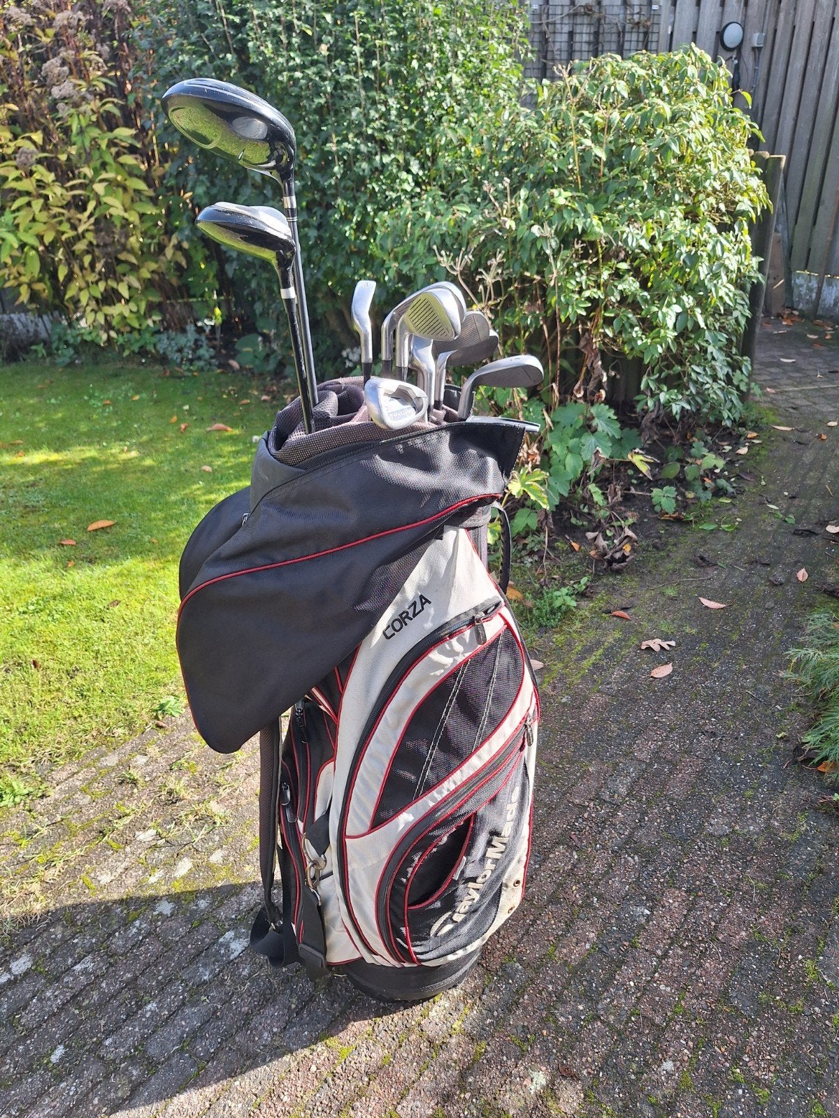 Heren golfset Swayline graphite shafts r.h. met golftas, Sport en Fitness, Ophalen, Zo goed als nieuw, Set