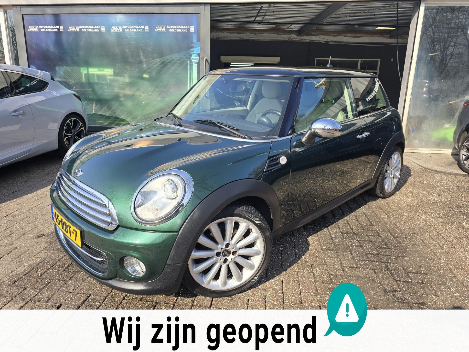 Mini Mini 1.6 Cooper 10 Years II | 2E EIGENAAR | 12MND GARAN, Auto's, Mini, Voorwielaandrijving, Beige, 4 cilinders, 4 stoelen