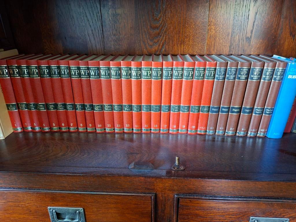 Kleine Winkler Prins encyclopedie., Boeken, Ophalen of Verzenden, Algemeen