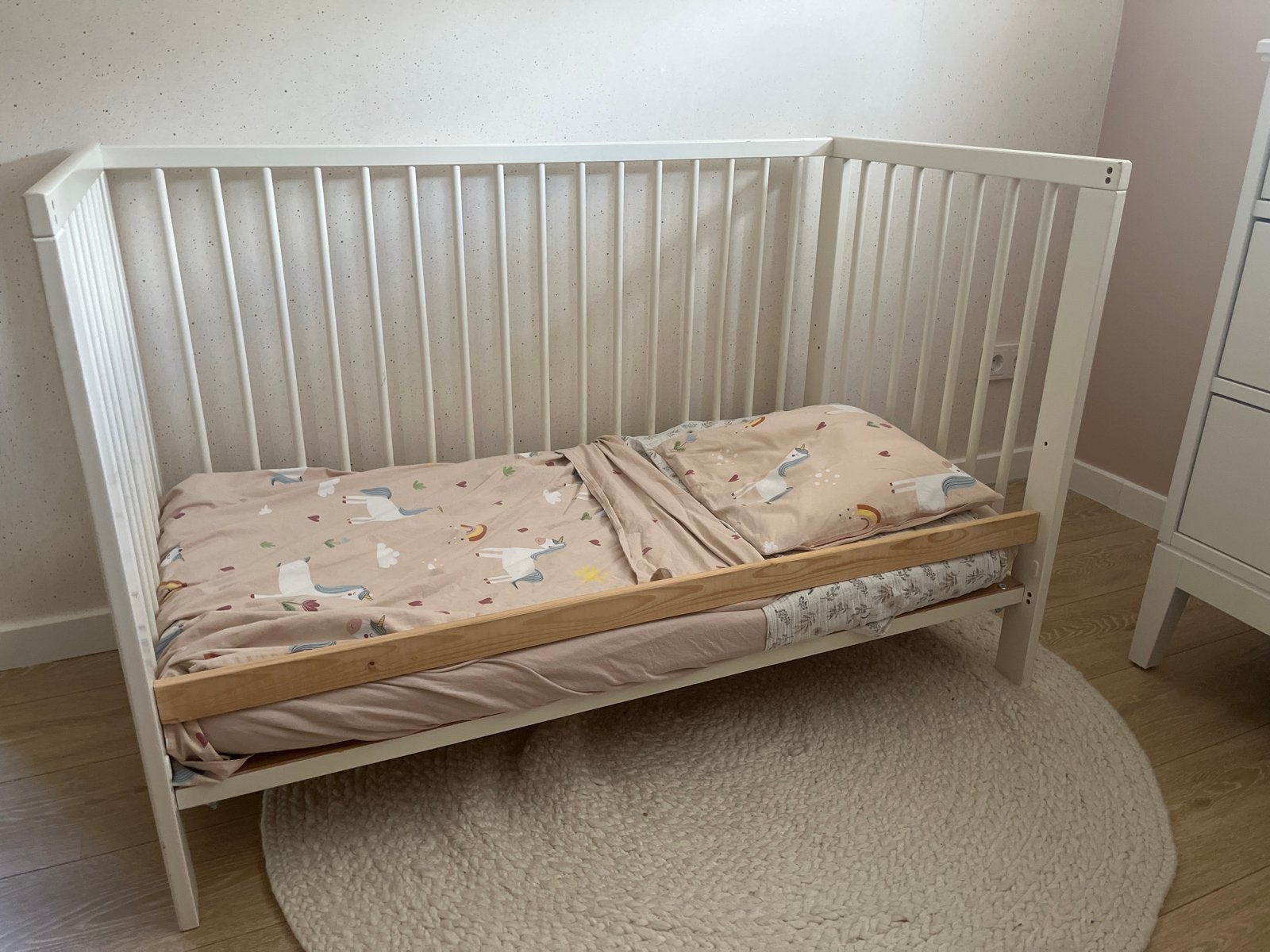 Ikea Sundvik ledikant 120x60 cm wit met matras, Ophalen, Gebruikt, Minder dan 140 cm, Matras