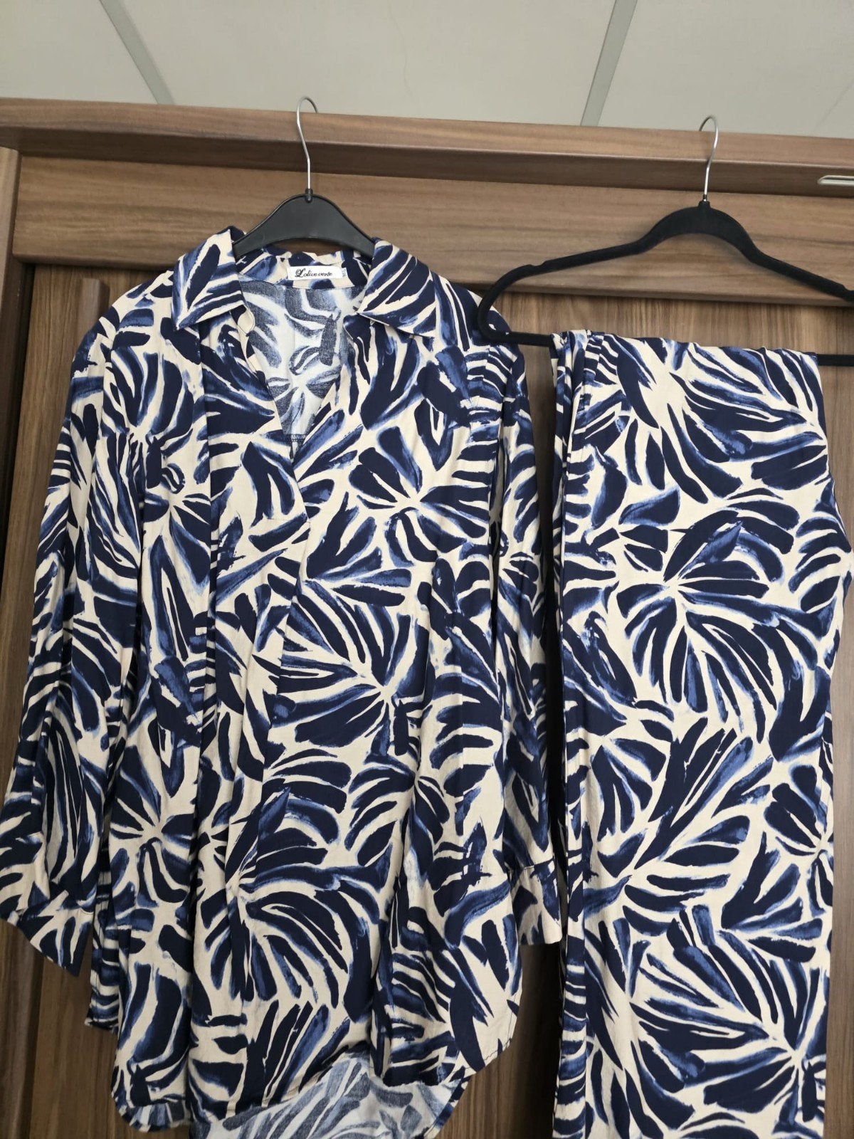 Zomerse tweedelige set met bladprint, Kleding | Dames, Blauw, Maat 42/44 (L), Nieuw, Ophalen of Verzenden