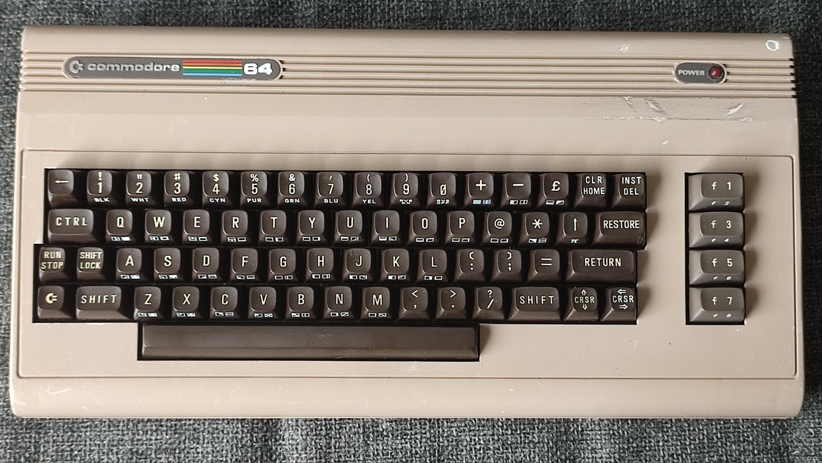 Commodore 64 (met sockets!), Computers en Software, Ophalen of Verzenden, Commodore