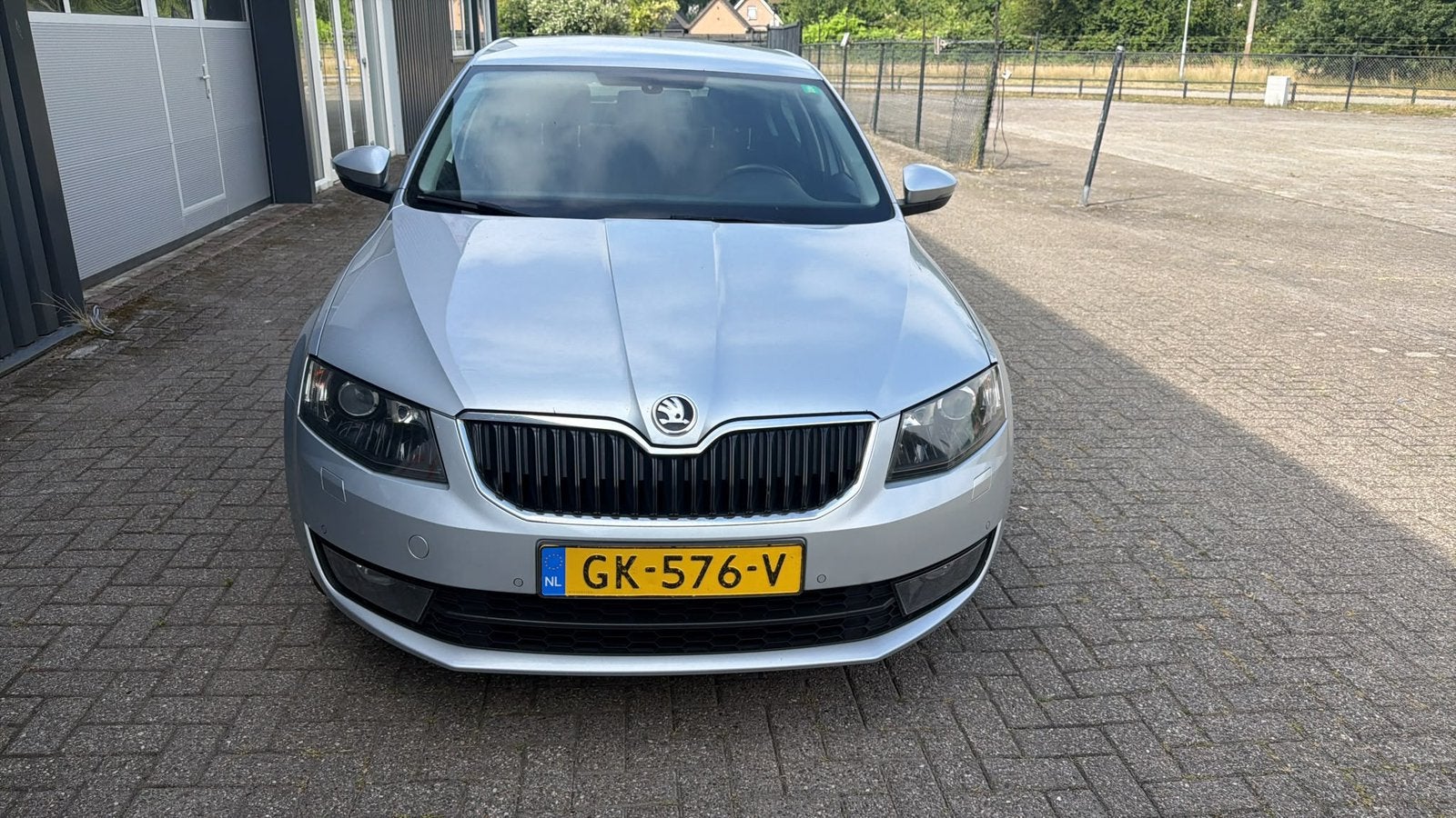 Skoda Octavia 2.0 TDI 110KW 2015 Grijs sedan met duitse, Auto's, Voorwielaandrijving, Stof, 4 cilinders, Origineel Nederlands