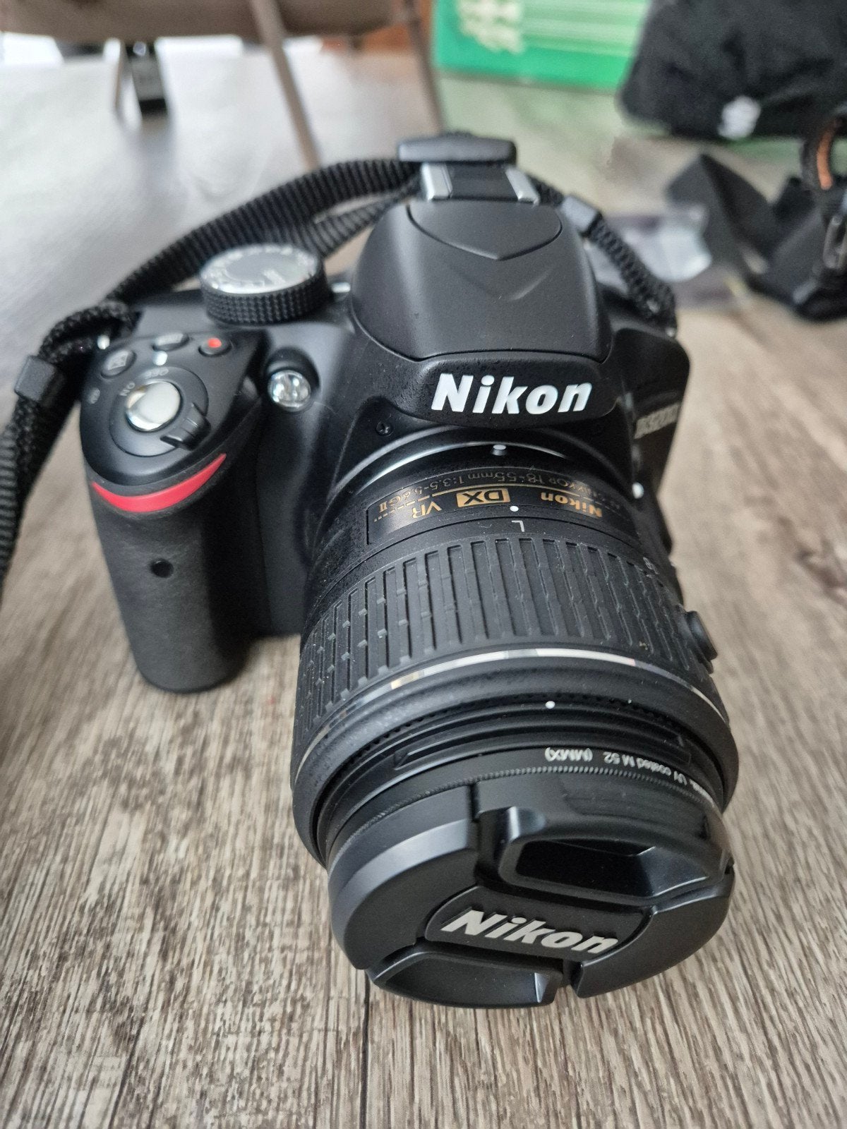 Nikon D3200 Spiegelreflexcamera met 18-55mm lens en tas, Spiegelreflex, Ophalen of Verzenden, Zo goed als nieuw, 4 t/m 7 keer