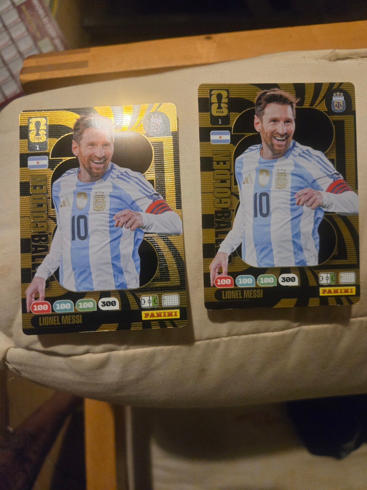 2x Lionel Messi Panini Golden Ball Spelerskaarten, Ophalen of Verzenden, Zo goed als nieuw, Buitenlandse clubs, Poster, Plaatje of Sticker