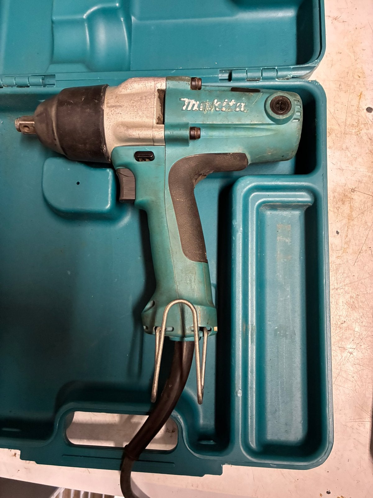 Makita TW0200 slagmoersleutel slagmoer aanzetter, Gebruikt, Overige typen, Ophalen of Verzenden, Klopboormechanisme