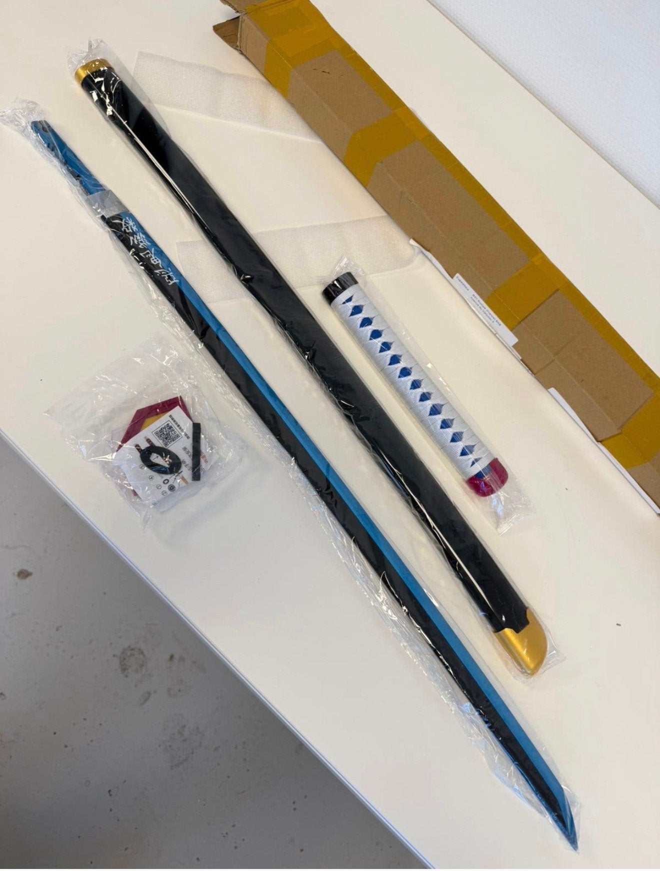 Demon Slayer Giyu Katana Replica 100cm Nieuw zwaard plastic, P, P, P, Nieuw