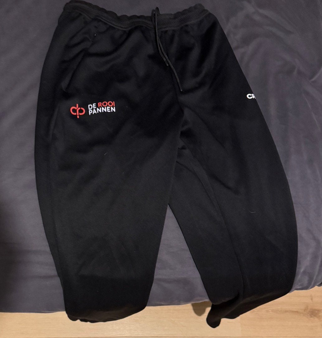 Kleding rooi pannen, Ophalen of Verzenden, Zo goed als nieuw