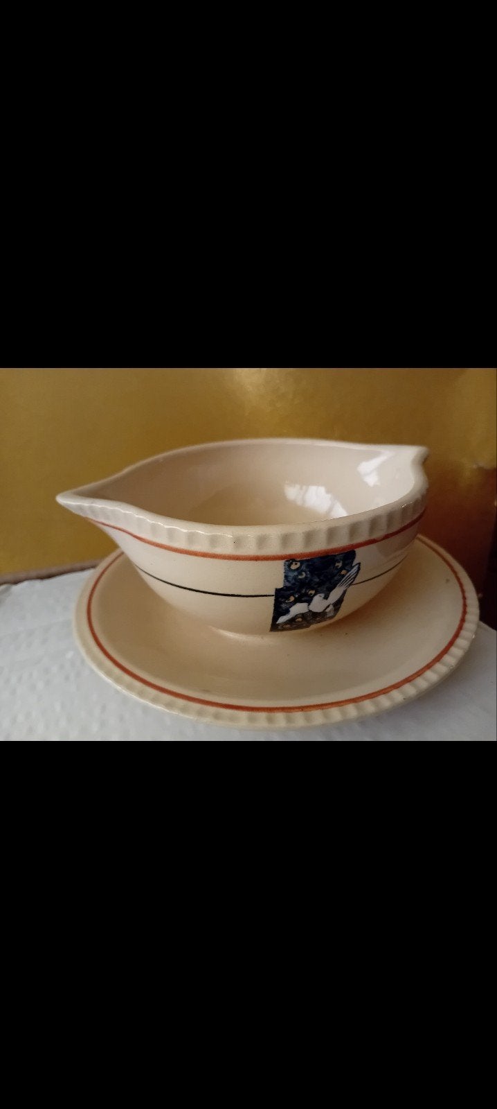 Antiek Boch Frères La Colombe sauskom met schotel, Antiek en Kunst, Antiek | Servies los, Ophalen of Verzenden