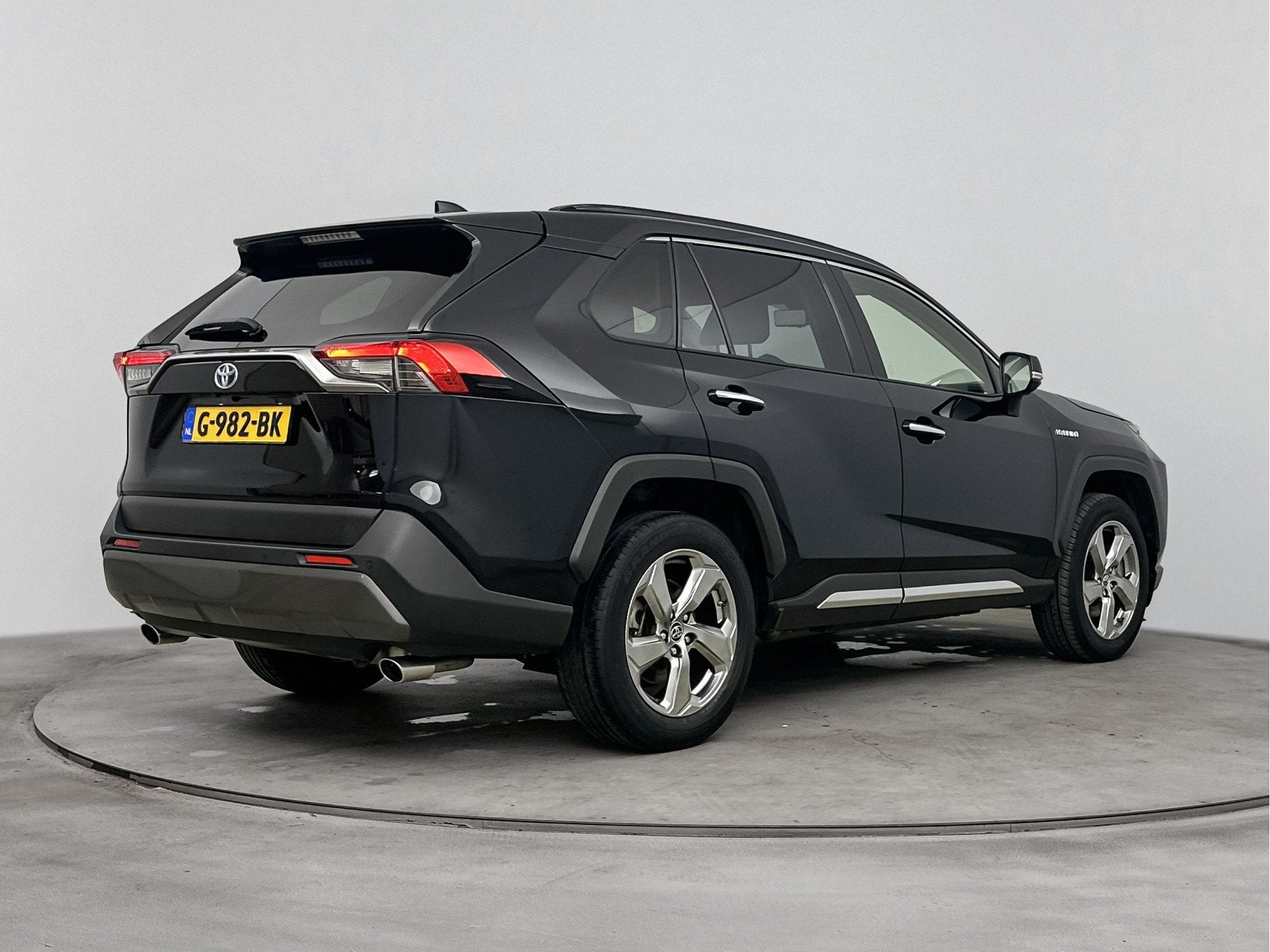 Toyota RAV4 2.5 Hybrid Executive | NL dealeronderhouden |, Gebruikt, 4 cilinders, Zwart, Bedrijf