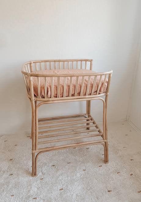 Rotan aankleed commode boho rainbow, Ophalen, Zo goed als nieuw, Ledikant