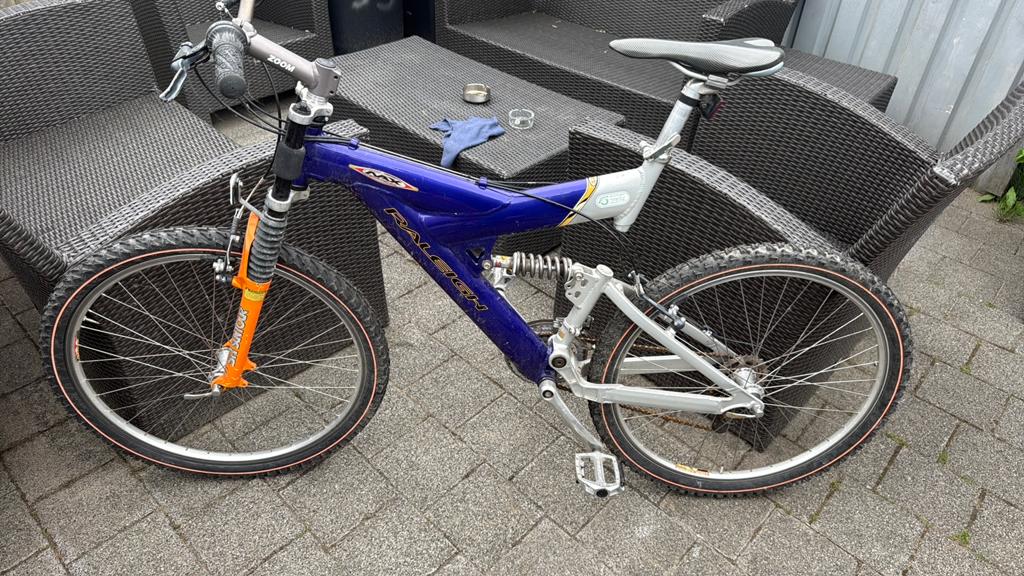 Raleigh mountainbike 26 inch, Fietsen en Brommers, Fietsen | Jongens, Ophalen, Zo goed als nieuw, 26 inch of meer, Versnellingen