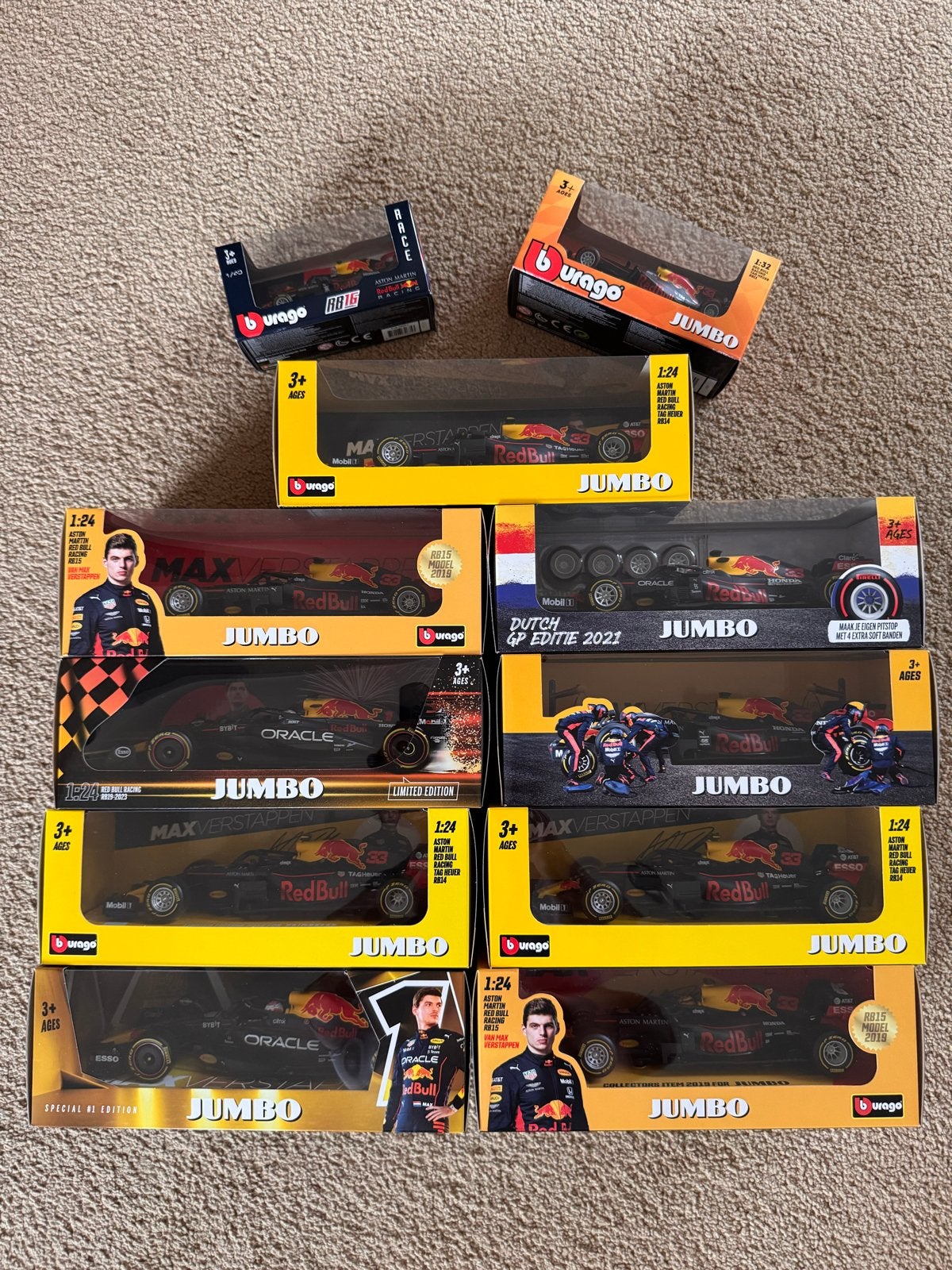 Max Verstappen Jumbo raceauto collectie (11 stuks), Ophalen, Nieuw, Auto, Bburago