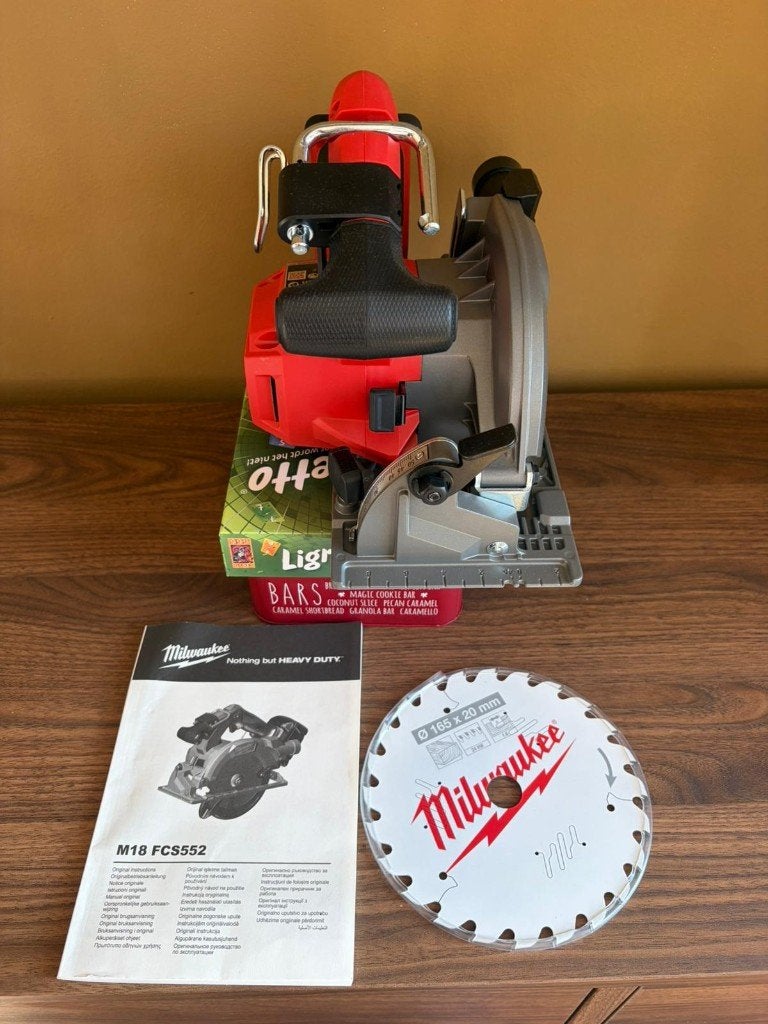 Milwaukee m18 FUEL FCS552-0 165mm NIEUW, 70 mm of meer, Nieuw, Ophalen of Verzenden, Afkortzaag