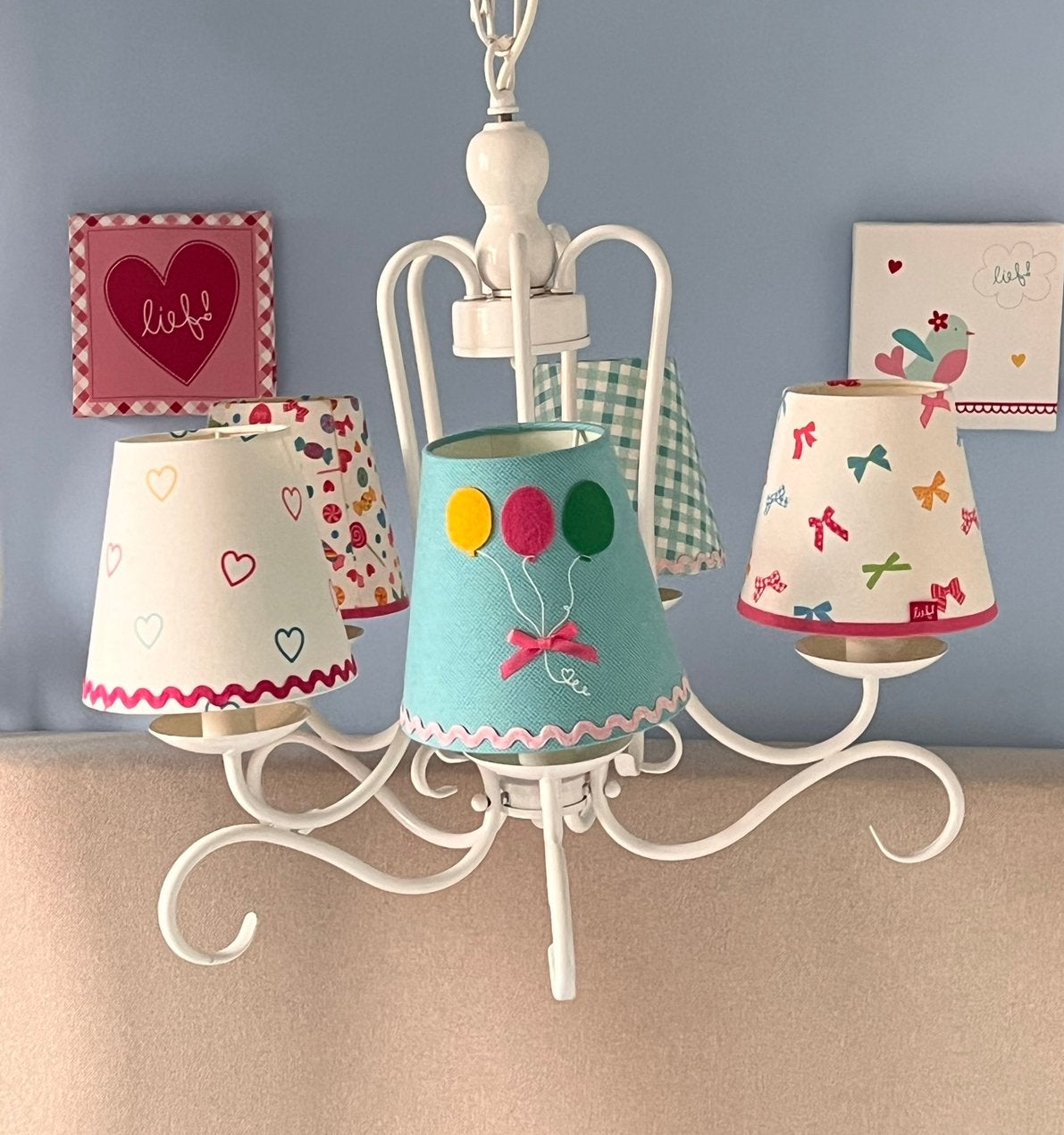 Super mooie Lief! Kroonluchter (met 5 lampenkapjes), Huis en Inrichting, Lampen | Kroonluchters, Ophalen, Zo goed als nieuw
