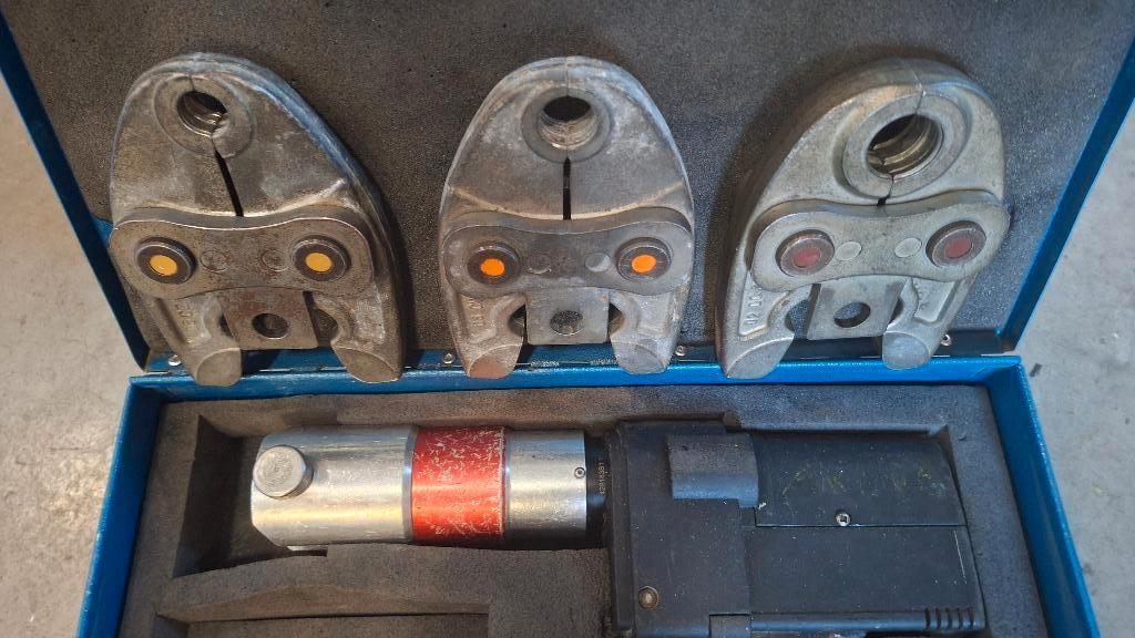 Henco / Uponor up75 accu perstang persapparaat, Auto diversen, Autogereedschap, ,, Ophalen of Verzenden, Zo goed als nieuw, ,