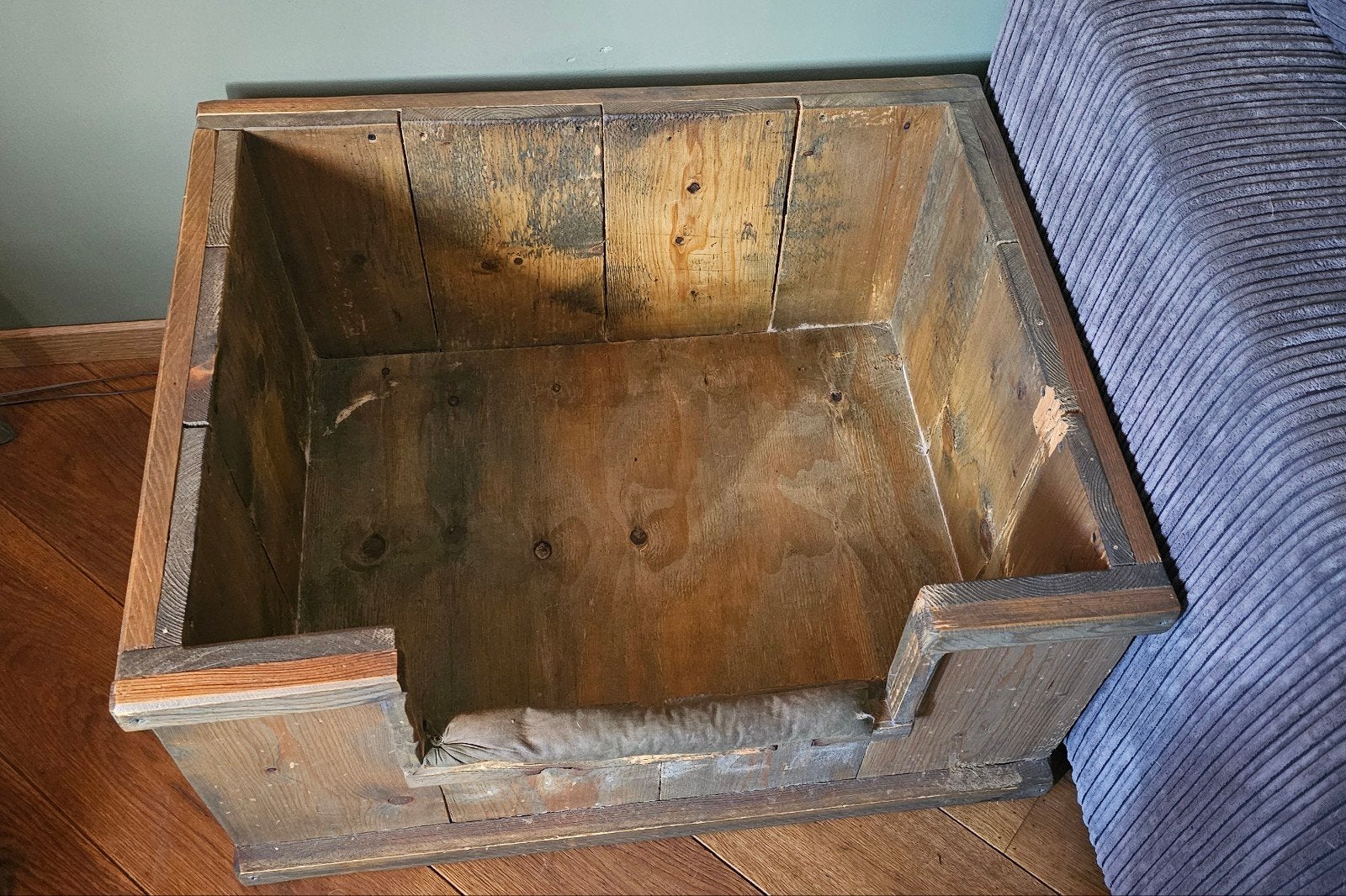 Hondenmand steigerhout, Ophalen, Gebruikt, Overige