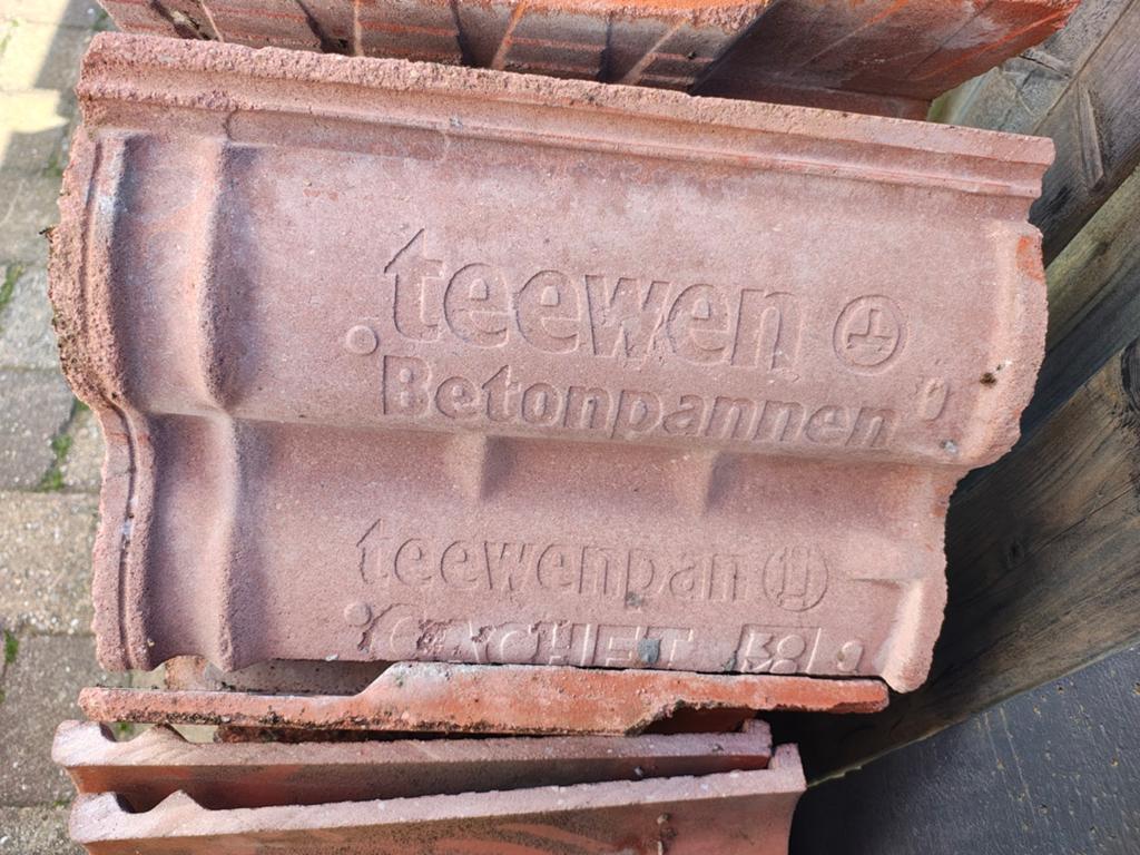 Teewen Betonpannen - Gebruikte Dakpannen, Doe-het-zelf en Verbouw, Dakpannen en Dakbedekking, Ophalen