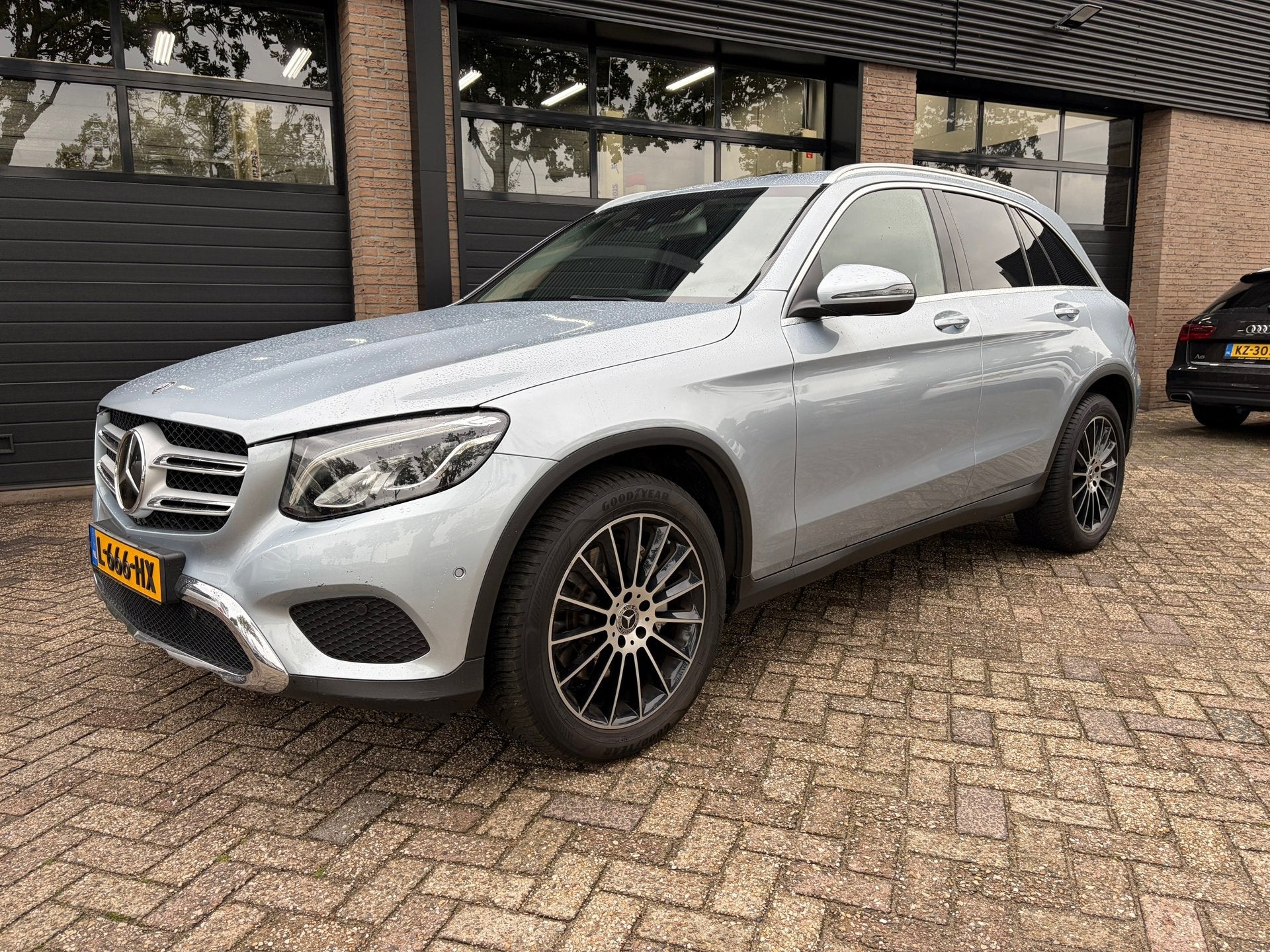 Mercedes-Benz GLC-klasse 250 4MATIC Premium Plus, Automaat, 15 km/l, Gebruikt, 4 cilinders