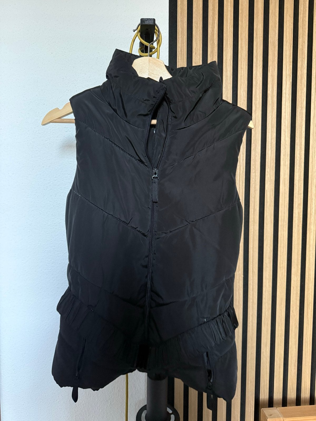 Zara Basic Zwarte Bodywarmer Maat L, Ophalen, Zo goed als nieuw, Maat 42/44 (L), Zwart