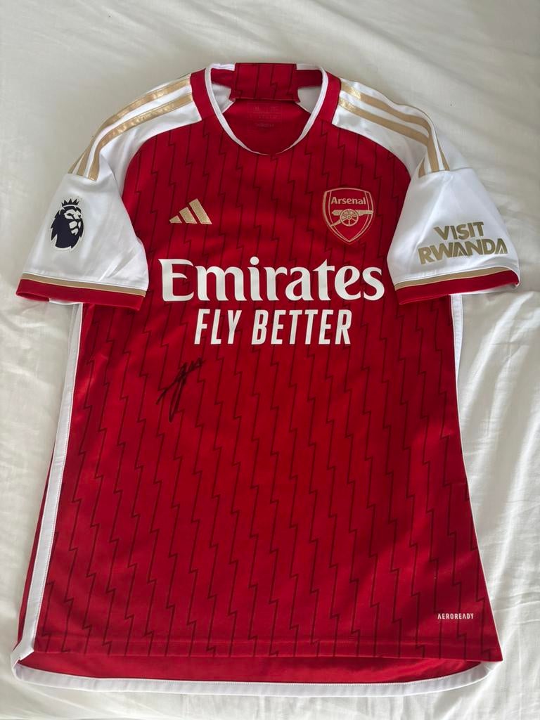 Takeheiro Tomiyasu gesigneerd Arsenal shirt, Ophalen of Verzenden, Zo goed als nieuw, Shirt