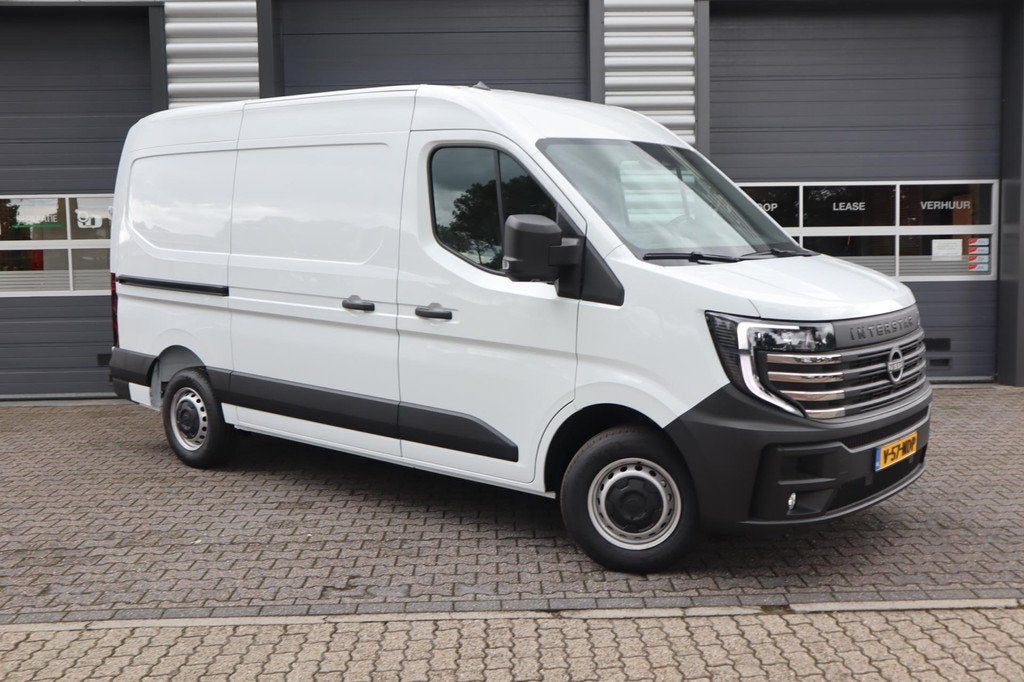 Nissan INTERSTAR 3.5T 130PK N-Connecta L2H2 BPM VRIJ dealer, Gebruikt, 4 cilinders, 2500 kg, Wit