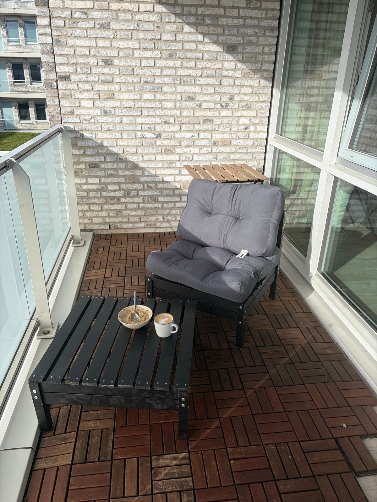 VidaXL Loungestoel met kussen - Zwart. Ophalen in Utrecht, Zo goed als nieuw, Loungeset, Stoel, Hout