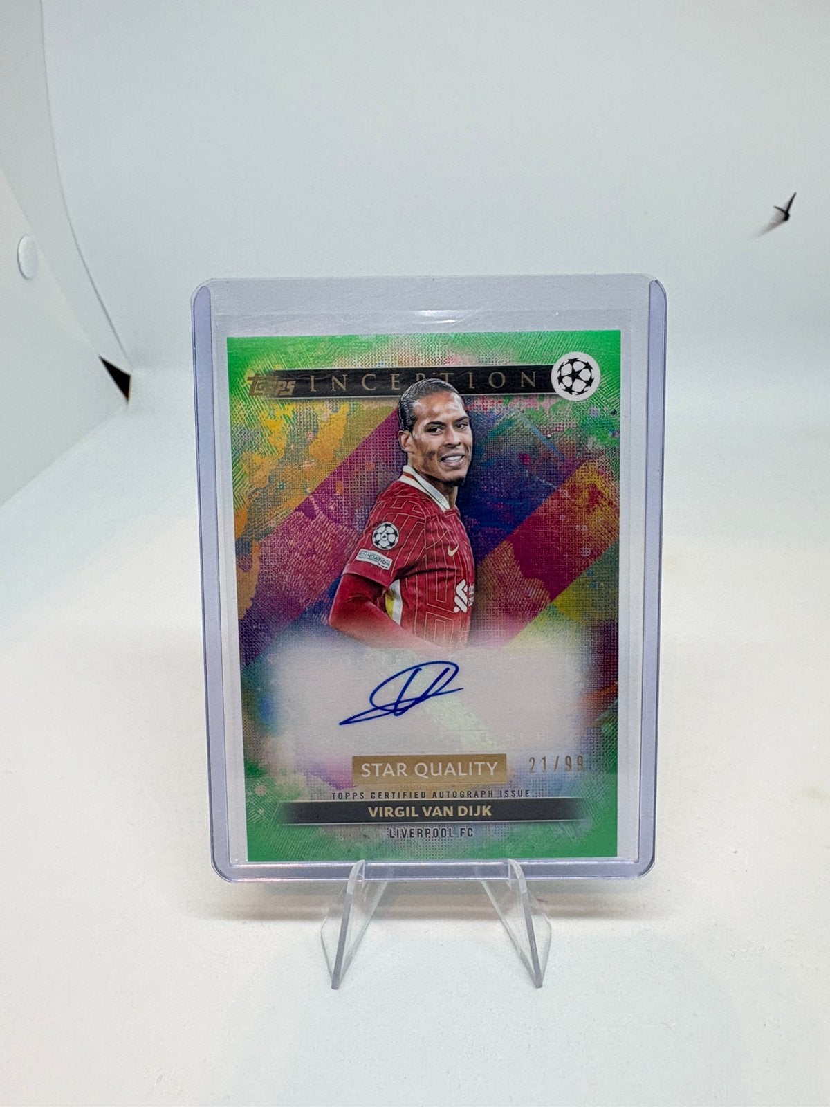 Topps Inception UCC 2024-25 Virgil van Dijk Auto Green /99, Ophalen of Verzenden, Zo goed als nieuw, Plaatje