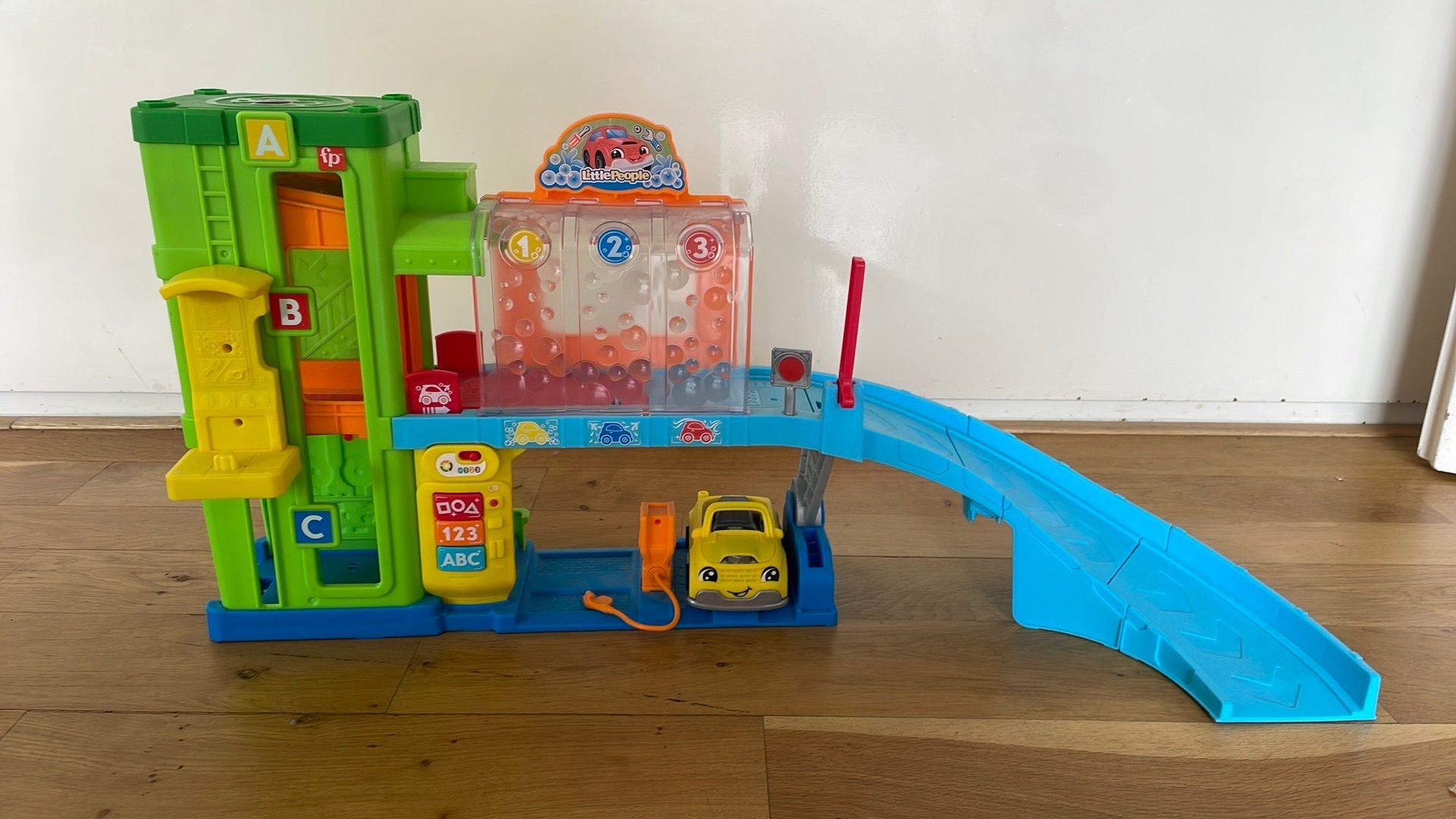 Fisher-Price Little People Garage met Autowasstraat, Ophalen, Gebruikt