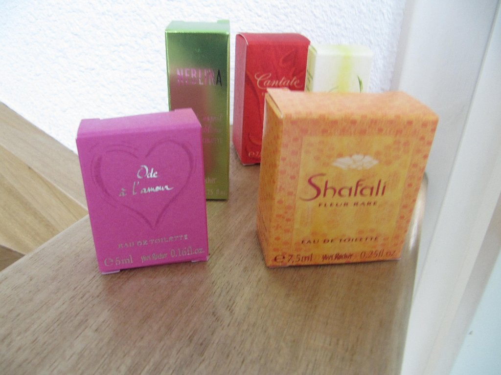Yves Rocher parfumminiaturen: Cantate, Neblina, Shafali, enz, Verzenden, Nieuw, Miniatuur, Gevuld